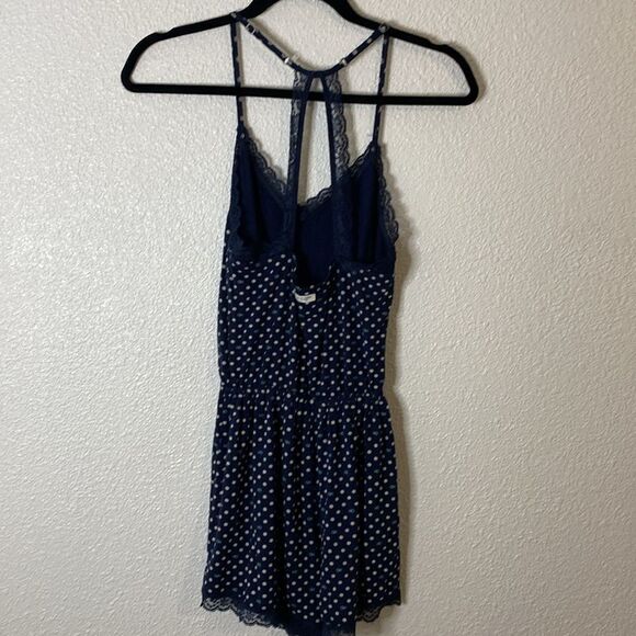 Gilly Hicks- Sleep rompers- blue polka dot and lace size XS - Picture 5 of 9